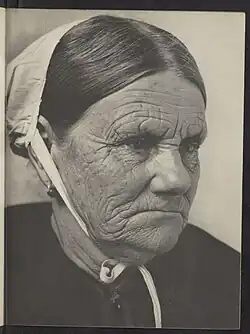 „Prodavačka sleďů Zandvoort, 82 let“