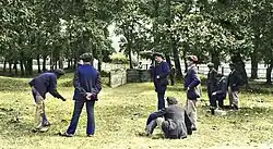 Hommes jouant aux quilles, kolorováno