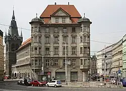 Budova Asekuračního spolku průmyslu cukrovarnického, Praha, východní průčelí, projekt 1911-1912, stavba 1912-1916