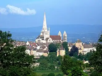 Město s katedrálou od jihovýchodu