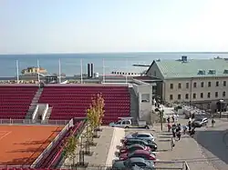 Tenisový kurt a hotel Skansen (srpen 2009)