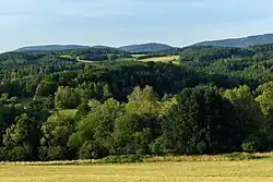Bývalá Křída a Čertova stěna ze Zourovského vrchu