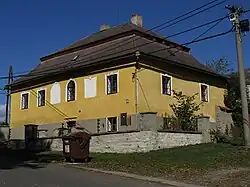 Běšiny, fara čp.1.jpg