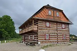 bývalý Bělečský mlýn nově postavený ve skanzenu v Krňovicích