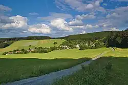 Pohled na obec od západu