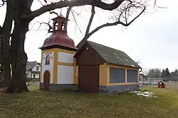 Březinka (Bělá pod Bezdězem), kaplička (3).jpg
