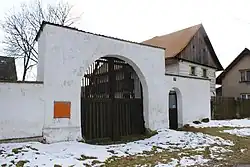 Březinka (Bělá pod Bezdězem), vjezd.jpg