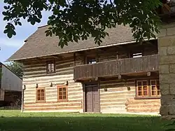 Březinka (u Bělé pod Bezdězem) - areál domu čp. 27 (8).jpg