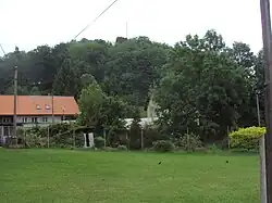 Borská skalka od západu, z Arnultuvic