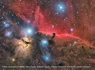 Hloubková fotografie oblasti kolem IC 434