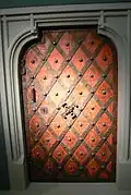 Routované dveře sakristie ze 16. století, dnes v muzeu gotického umění v Leogangu