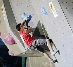 Sean McColl na Světovém poháru 2012 v boulderingu v Mnichově