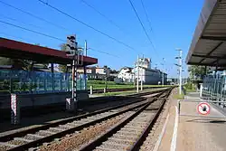 Pohled na první nástupiště směrem na České Velenice.