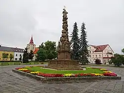 Sloup Nejsvětější Trojice na Mírovém náměstí