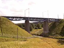 Železniční most trati Vilnius - Lentvaris přes Vokė na JZ okraji Vilniusu