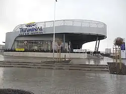 Terminal Shopping Center v listopadu 2017, pohled od železniční stanice