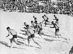 Plážové sporty pod letní oblohou, Gaza Beach, září 1941