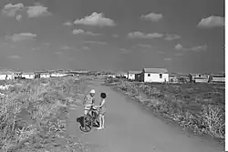 Mošav Be'erotajim na archivním snímku z roku 1951