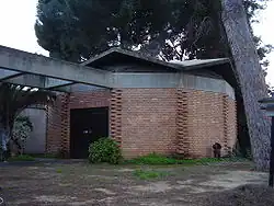 Památník obětem ghetta v Terezíně v Giv'at Chajim Ichud