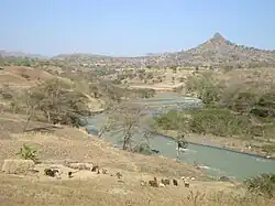 Řeka posílená převodem vody z jezera Tana