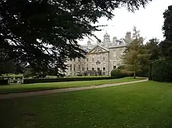 Severní fasáda Belton House