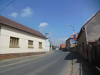 Silnice II/272 v Benátecké Vrutici