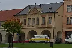 Benátky nad Jizerou, měšťanský dům U ryby.JPG