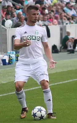 Benjamin Čolić v domácím dresu MFK Karviná při zápase proti 1. FC Slovácko (2018)