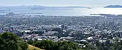 Pohled na Berkeley z Berkeley Hills, 2017