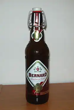 Bernard Jantarový ležák s jemnými kvasnicemi (starší etiketa)