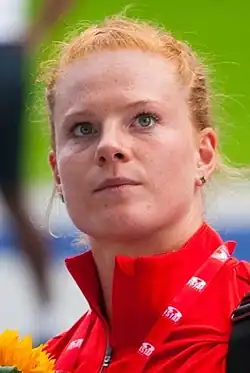Betty Heidlerová (11. září 2011)