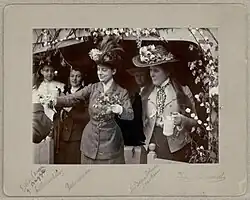 Herečka Betty Nansenová během Dni péče o dítě v roce 1905