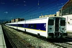 Souprava Talgo 6 na konci s řídicím vozem typu TB6z-608 pro režim provozu push/pull (Málaga, vlak Talgo 200 do Madridu-Atochy, 1994)