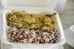 Ema datsi podávané s rýží