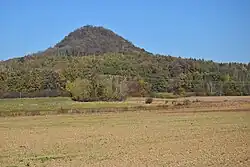 Vrch Ronov u České Lípy při pohledu od Stranného