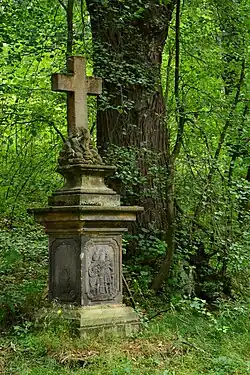 Kříž z Naší umístěný jihovýchodě od Blahuňova