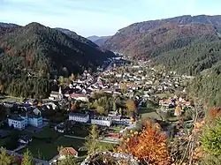 Pohled na Hohenberg ze stejnojmenné zříceniny