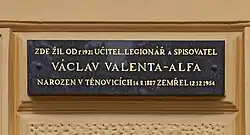 Pamětní deska na domě č. 176 na Masarykově náměstí v Blovicích