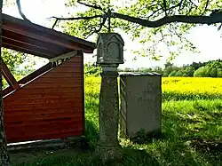 Boží muka na rozcestí u Humenic (Q38142214).jpg