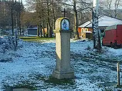 Boží muka ve Smrčné (Q104983347).jpg