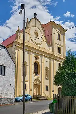 Západní průčelí