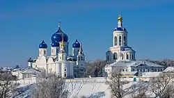 Kostelní věže v Bogoljubově