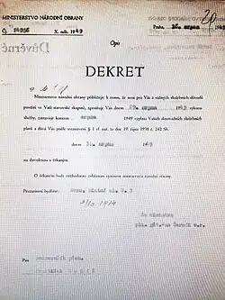 Dekret ministra obrany zprošťuje Františka Boháče výkonu služby dnem 29. srpna 1949 a odebírá mu plat k 30. srpnu 1949. Vydán mu byl taktéž ke konci měsíce.[16]
