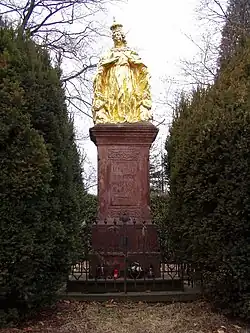 Bohuslavice - socha P. Marie na křižovatce.JPG