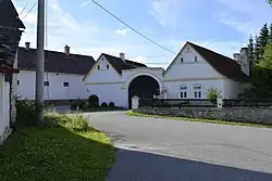 Bojanovice, statek na návsi