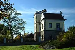 Novorenesanční dům pro hosty v areálu zámku