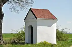 kaplička u silnice do Lozic