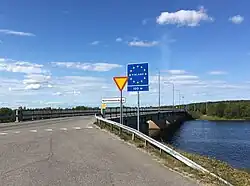 Hraniční most přes řeku Muonio u Karesuanda