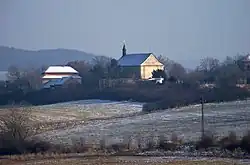 Borek, kostel svatého Mikuláše, od Málkova.jpg