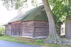 Borek - roubená stodola.jpg